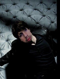 Knighten Richman Fotoğrafı