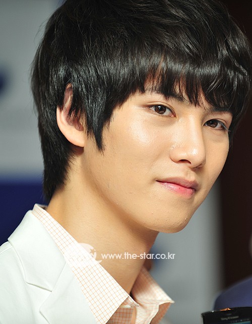 Lee Jong-hyun Fotoğrafı