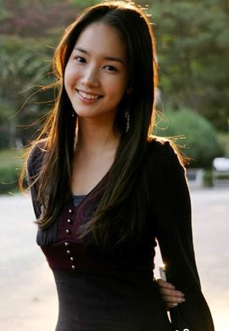 Park Min-young Fotoğrafı