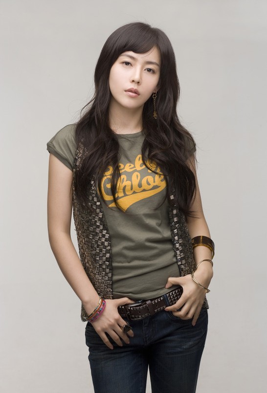 Min-hee Bae Fotoğrafı