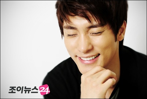 Sung Hoon Fotoğrafı