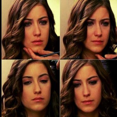 Hazal Kaya Fotoğrafı