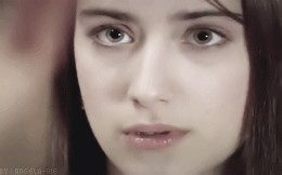 Hazal Kaya Fotoğrafı