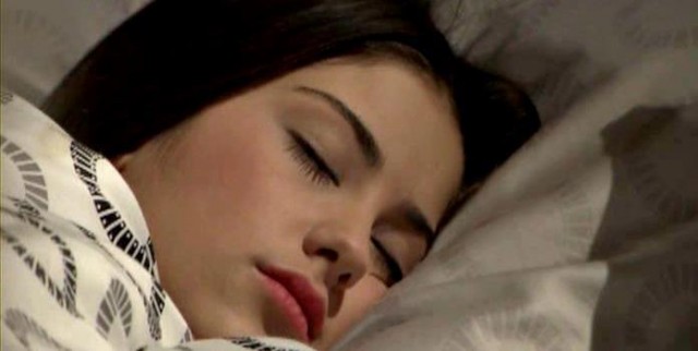 Hazal Kaya Fotoğrafı