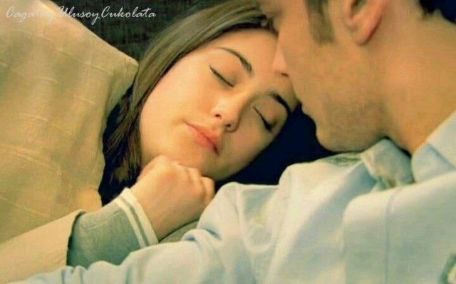 Hazal Kaya Fotoğrafı