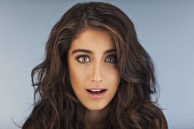 Hazal Kaya Fotoğrafı
