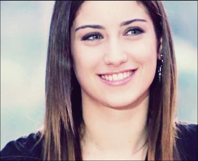 Hazal Kaya Fotoğrafları 773