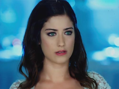 Hazal Kaya Fotoğrafları 775