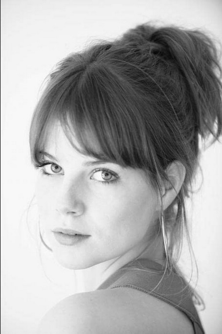 Lucy Boynton Fotoğrafı