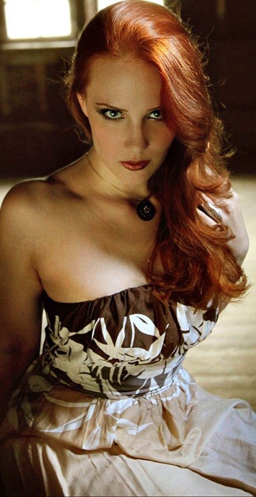 Simone Simons Fotoğrafı