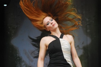 Simone Simons Fotoğrafı