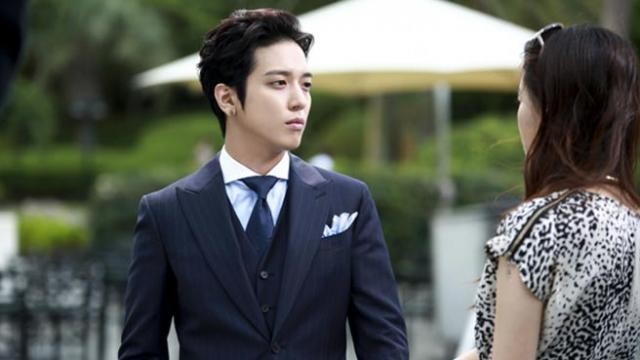 Jung Yong-Hwa Fotoğrafı