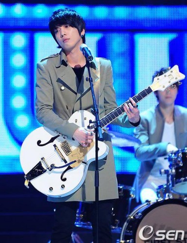 Jung Yong-Hwa Fotoğrafı