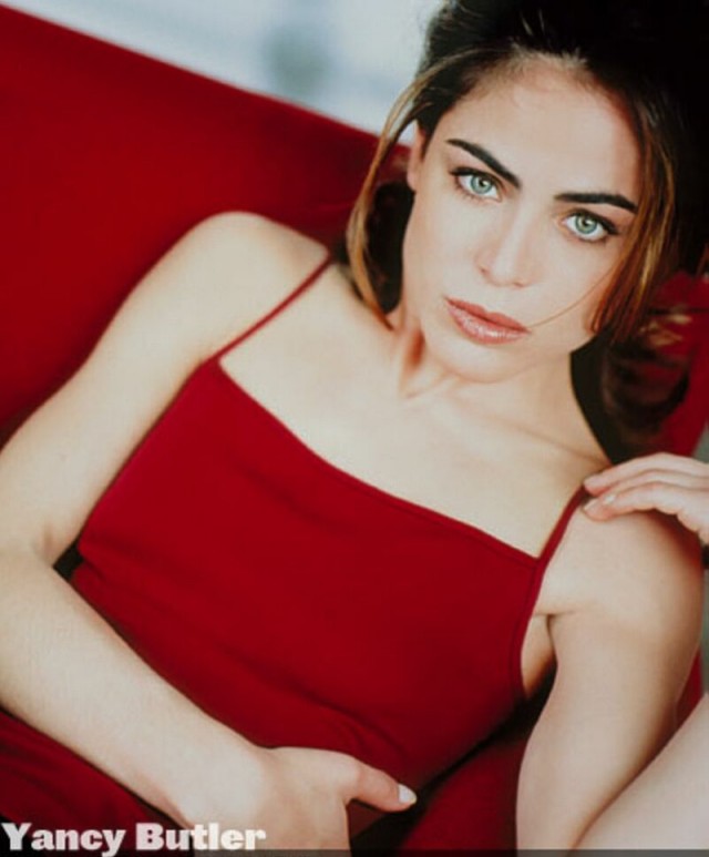 Yancy Butler Fotoğrafları 5