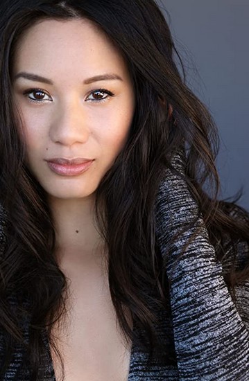 Elena Juatco Fotoğrafı