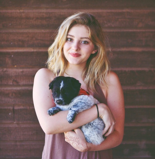 Willow Shields Fotoğrafları 15