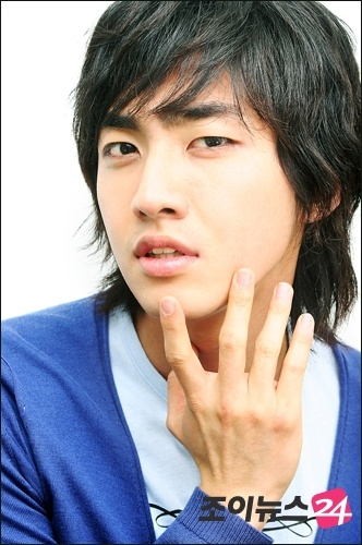 Min-hyun Baek Fotoğrafı