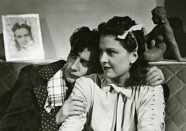 Dora Komar Fotoğrafı