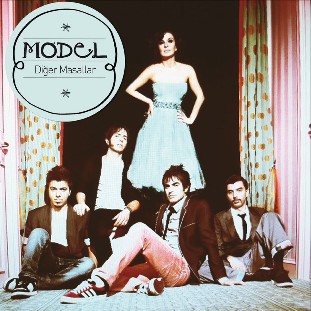 Grup Model Fotoğrafı
