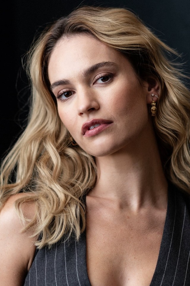 Lily James Fotoğrafı