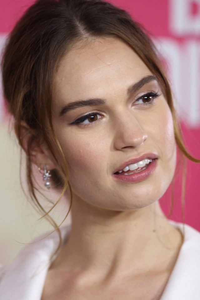 Lily James Fotoğrafları 14