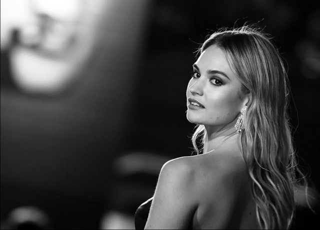 Lily James Fotoğrafları 39