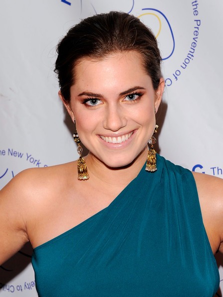 Allison Williams Fotoğrafları 2