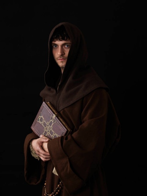 George Blagden Fotoğrafı