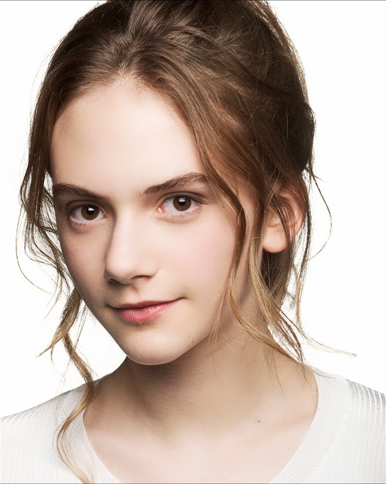 Emilia Jones Fotoğrafı