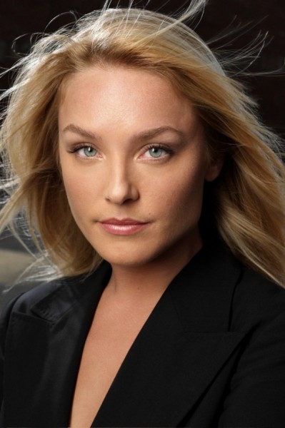 Elisabeth Röhm Fotoğrafları 16