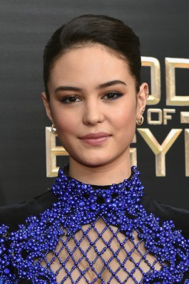 Courtney Eaton Fotoğrafları 27