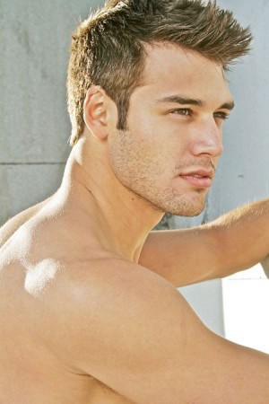 Ryan Anthony Guzman Fotoğrafı