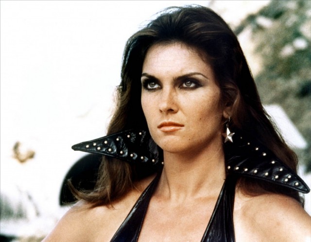 Caroline Munro Fotoğrafları 9