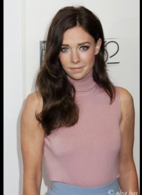 Vanessa Kirby Fotoğrafları 42