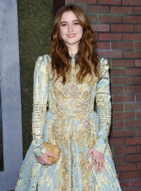 Alice Englert Fotoğrafı