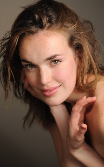 Elizabeth Henstridge Fotoğrafları 8