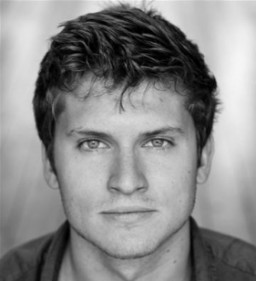 Tom Weston-Jones Fotoğrafı