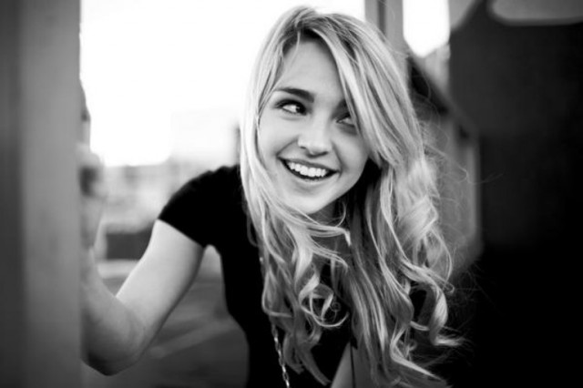 Katelyn Tarver Fotoğrafları 102