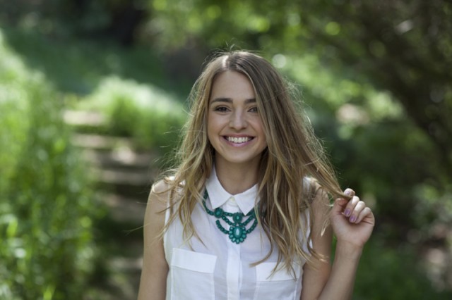 Katelyn Tarver Fotoğrafı