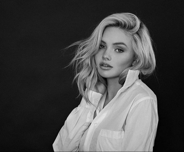 Natalie Alyn Lind Fotoğrafı