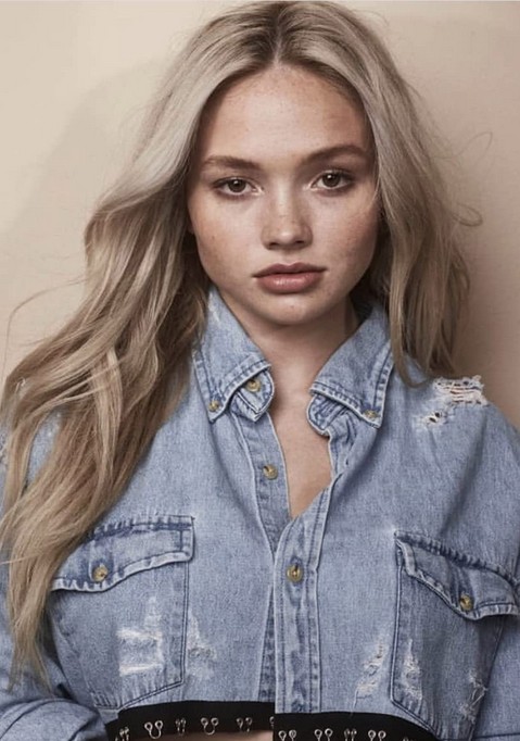 Natalie Alyn Lind Fotoğrafları 2