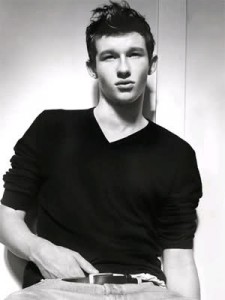 Callum Turner Fotoğrafı
