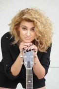 Tori Kelly Fotoğrafı