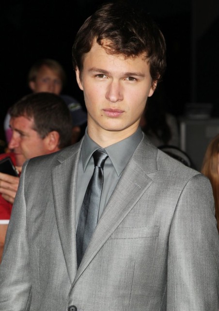 Ansel Elgort Fotoğrafı
