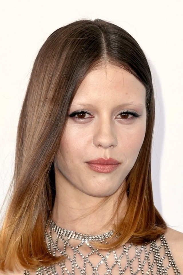 Mia Goth Fotoğrafları 34