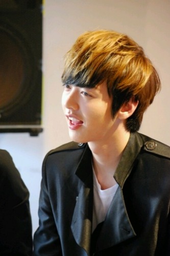 Sun Woong Fotoğrafları 17