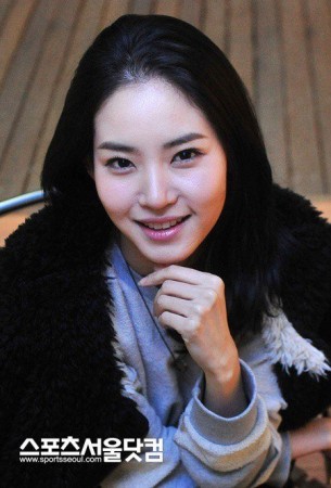 Hwang Seung-eon Fotoğrafı