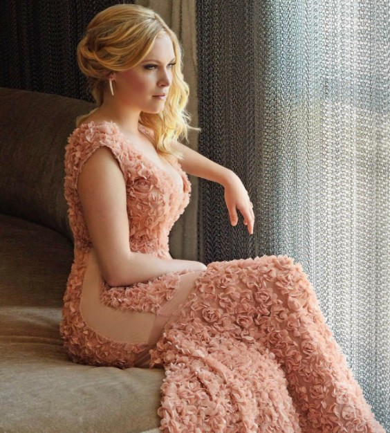 Eliza Taylor Fotoğrafı