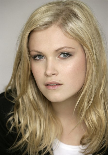 Eliza Taylor Fotoğrafları 48