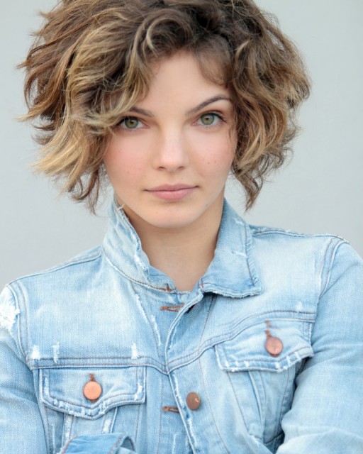 Camren Bicondova Fotoğrafları 130